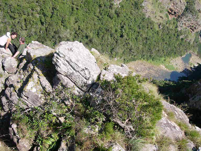 ash and lu on rock on cliff2