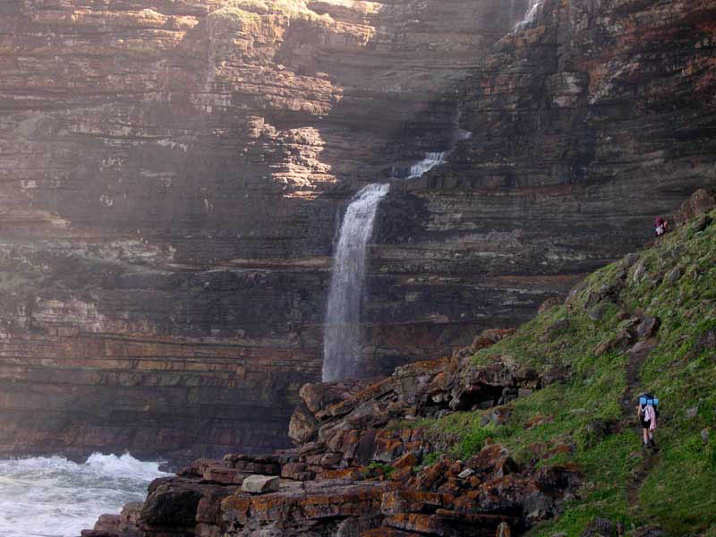 approaching waterfall bluff