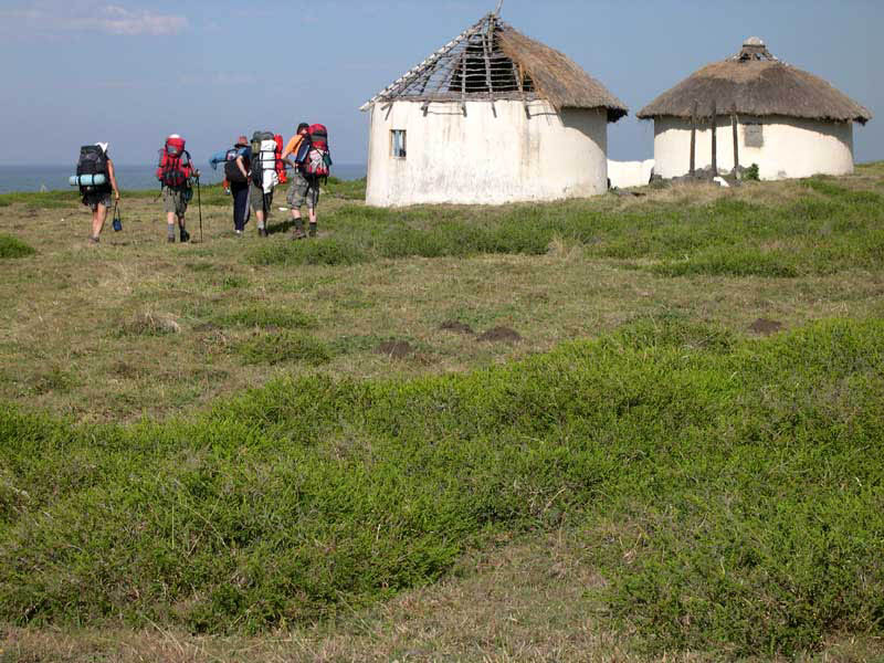 huts - lupitana start of day 2